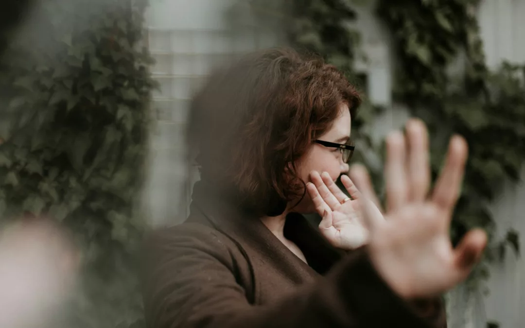 Why You Can’t ‘Just Stop’ Intrusive Thoughts (and What Actually Works)